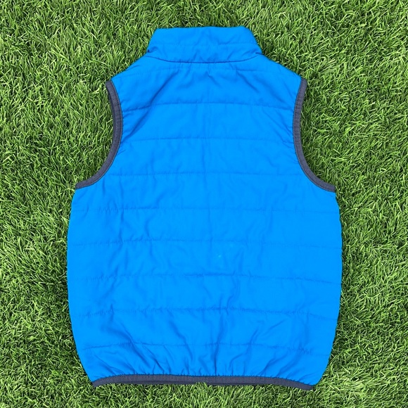 OshKosh // Zip-Up Puffer Vest // Boys Size 4 - Picture 2 of 7